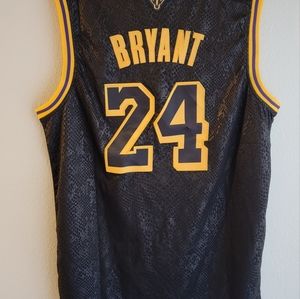 LAKERS KOBE BRYANT Jersey NBA SIZE L